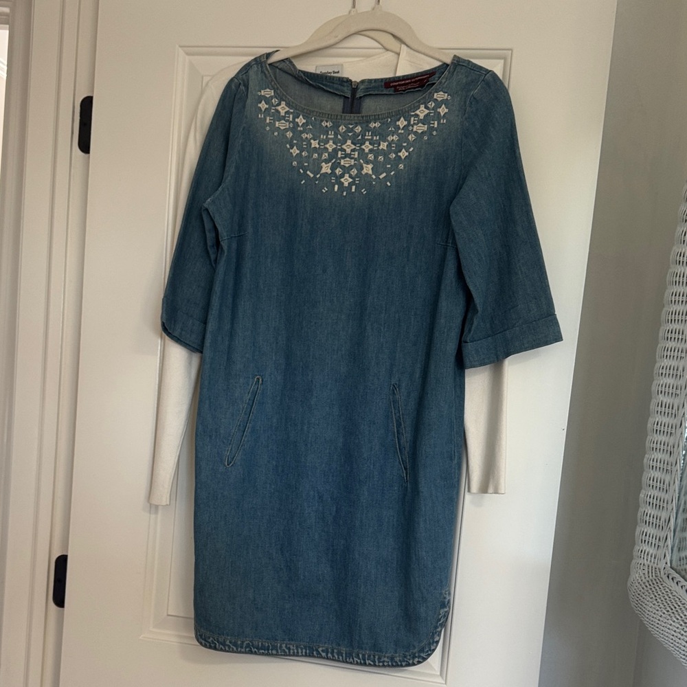 Comptoir Des Cotonniers Denim Midi Dress with White Embroidery - Blue